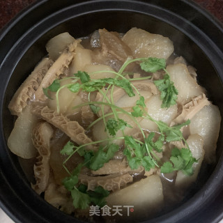 Braised Beef Tripe and Tendon with White Radish recipe