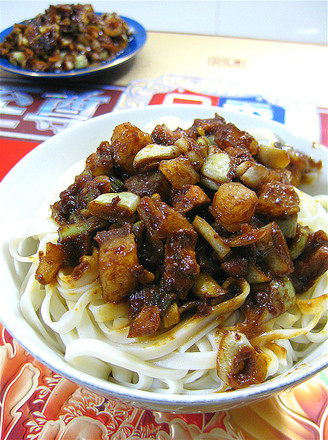Kidney Bean Diced Pork Noodles