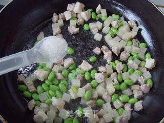 [zhejiang Cuisine]: Stir-fried Diced Pork with Edamame and Pickles recipe