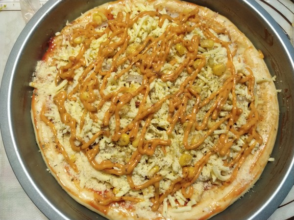 Tuna Cheese Heart Pizza recipe