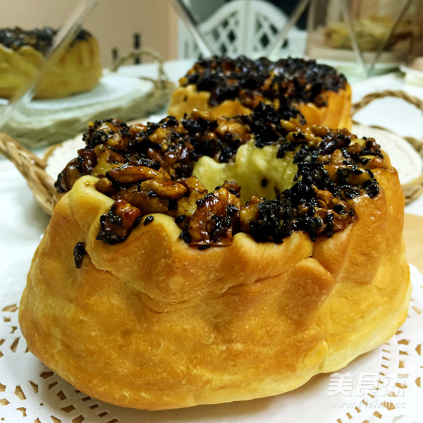 Caramel Black Sesame Walnut Bread recipe