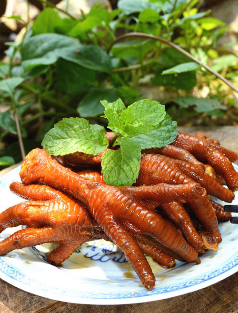 Soy Sauce Chicken Feet recipe