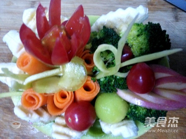 Welcome Fruit and Vegetable Salad recipe