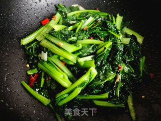 Stir-fried Black and White Dishes recipe