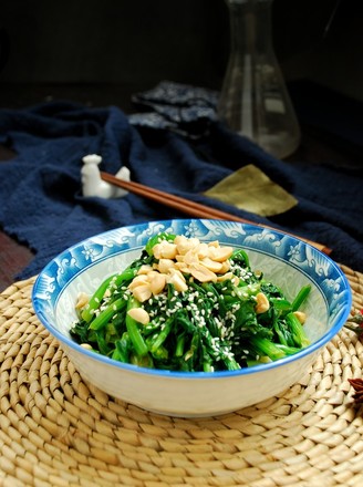 Spinach with Sesame Nuts recipe