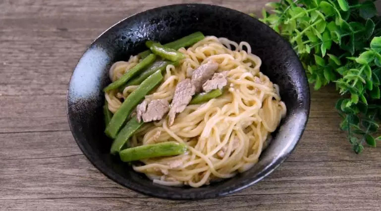 Let's Have A Bowl of Home Taste-braised Bean Curd Noodles recipe