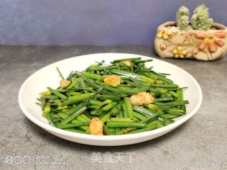 Stir-fried Leek Hearts with Shrimp recipe