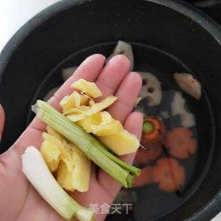 Lotus Root Bone Soup recipe
