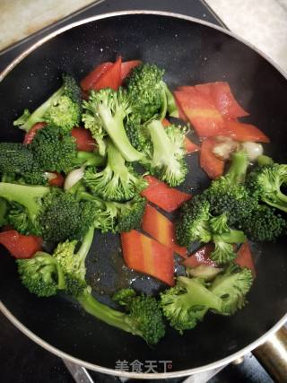 Stir-fried Broccoli with Cashew Nuts recipe