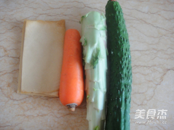 Seasonal Vegetable Cucumber Roll recipe