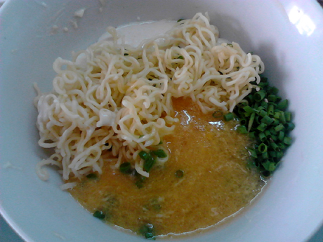 Natural Fermented Instant Noodles and Spring Onion Cake recipe