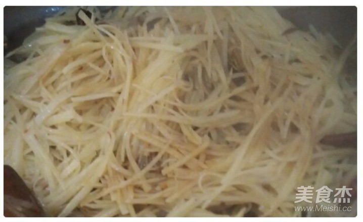 Hot and Sour Potato Shreds recipe