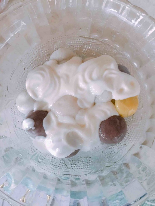 Glutinous Rice Balls with Yogurt and Fruit recipe