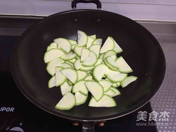 Zucchini and Seasonal Vegetables Stir-fry recipe