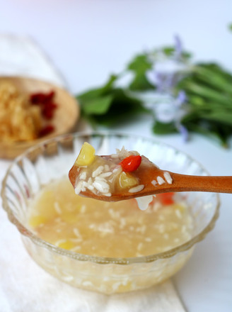 Pineapple and Tremella Soup recipe