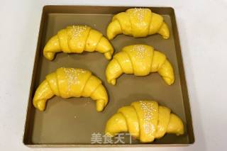Whole Wheat Pumpkin Croissants recipe