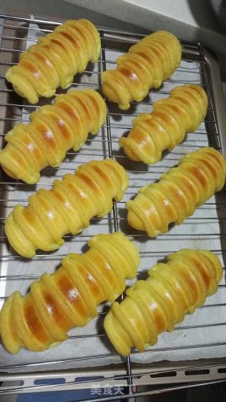 Caterpillar Soft Bread (corn Oil Version) recipe