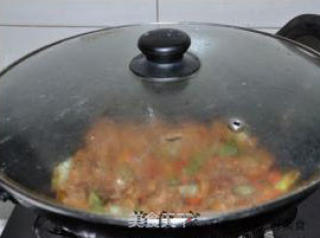 Mouth-watering Chili-fried Pork Intestines recipe