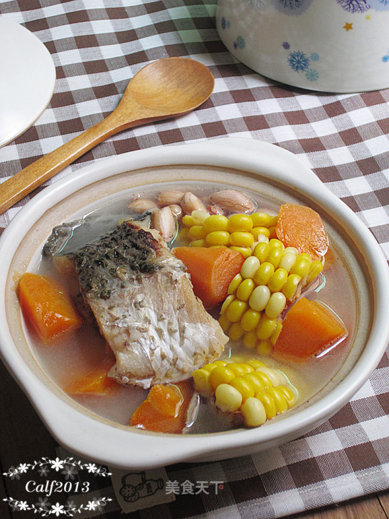 Carrot Corn Peanut Crucian Carp Soup recipe