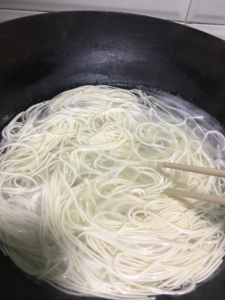 Chopped Pepper Fish Head Noodles recipe