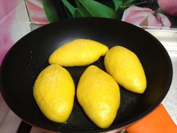 Cornmeal Sticks and Buns recipe