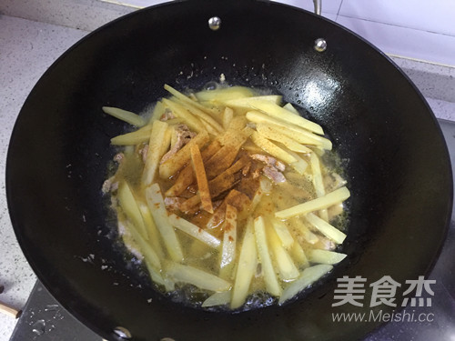 Curry Pork and Potato Chips recipe