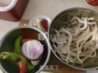 Stir-fried Pork with Onion and Mushroom recipe