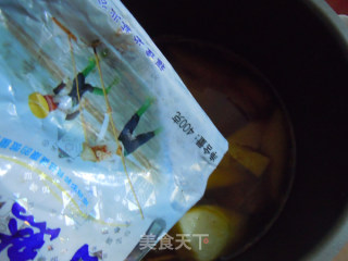 [cordyceps Flower Spare Ribs and Yam Soup]---the Sixth Dish of The New Year’s Eve "shoushan Fuhai" recipe