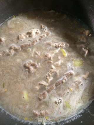 Beef Udon Noodles with Enoki Mushroom and Sour Soup recipe