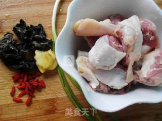 Steamed Chicken with Black Date Wine recipe