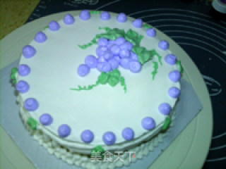 Grape Decorated Cake recipe