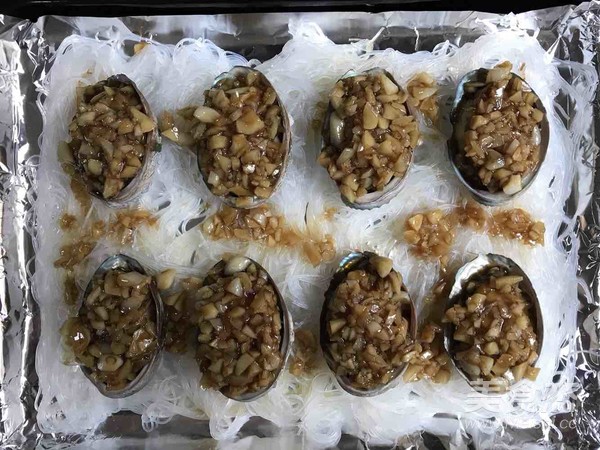 Grilled Abalone with Garlic Vermicelli recipe