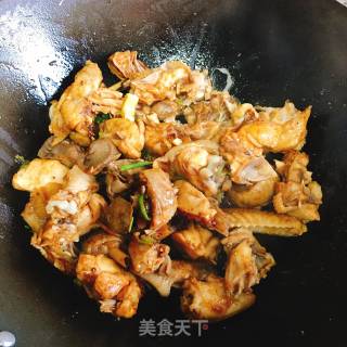 Chicken Stewed with Mushrooms recipe