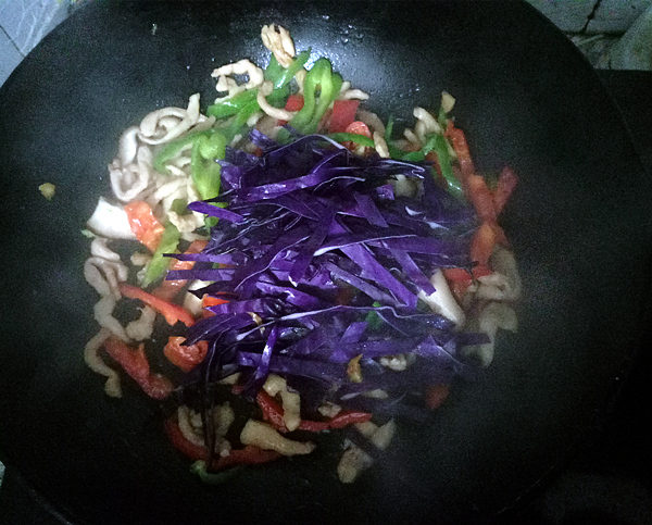 #中卓牛骨汤面# Colorful Fried Noodles recipe