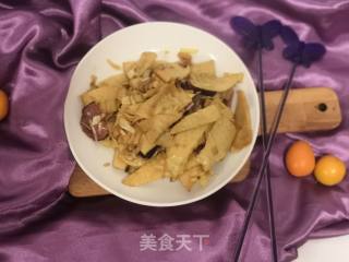 Stir-fried Bacon with Winter Bamboo Shoots recipe