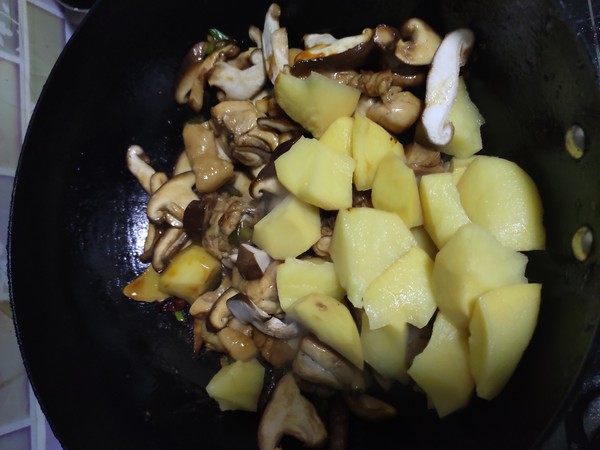 Stewed Mushrooms with Drumsticks and Mushrooms recipe