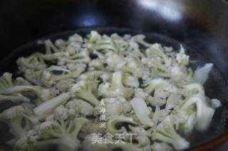 Stir-fried Cauliflower with Tomato recipe