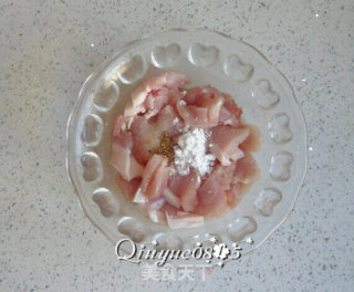 Stir-fried Pork with Garlic Moss Fungus recipe