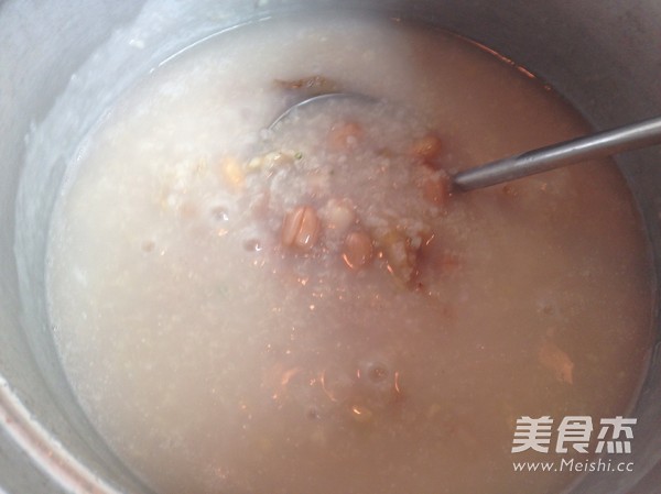 Cantonese Style Bonito Peanut Porridge recipe