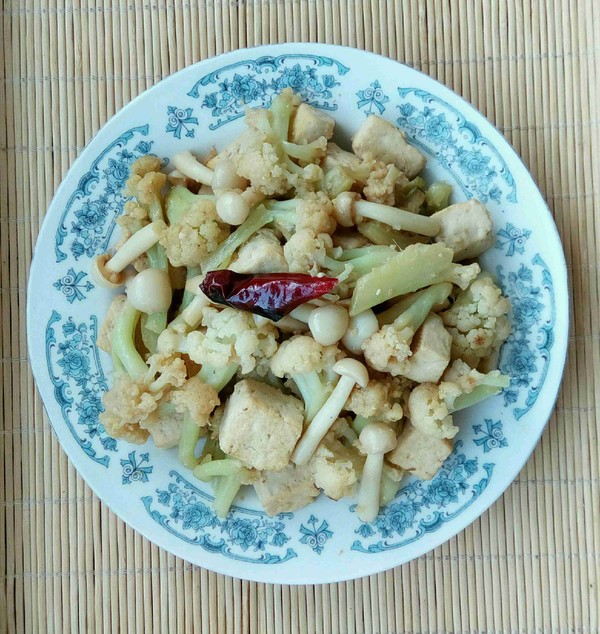 Braised Organic Cauliflower Tofu in Oyster Sauce recipe