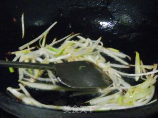 One of The Vegetarian Spring Festival Dishes-vegetarian Fried Pleurotus Eryngii Shredded recipe