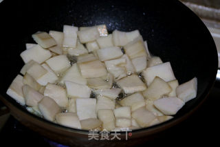 Spicy Pork Belly Stir-fried King Pleurotus recipe