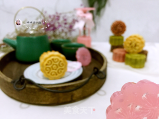 Cantonese-style Moon Cakes recipe