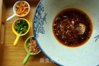 Home-style Hot and Sour Noodles recipe