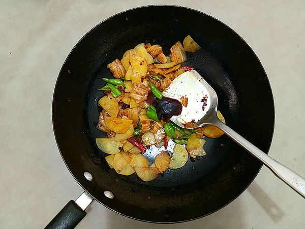 Stir-fried Potato Chips with Pork Belly recipe