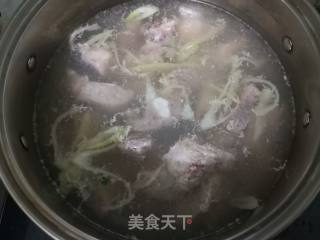 Lotus Root and Corn Pork Ribs Soup recipe