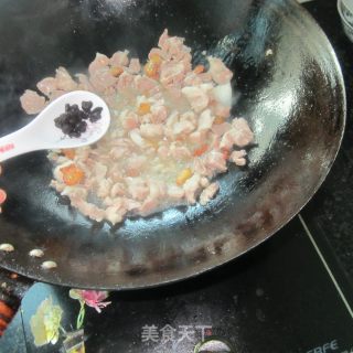 Stir-fried Pork with Soy Sauce and Chili recipe