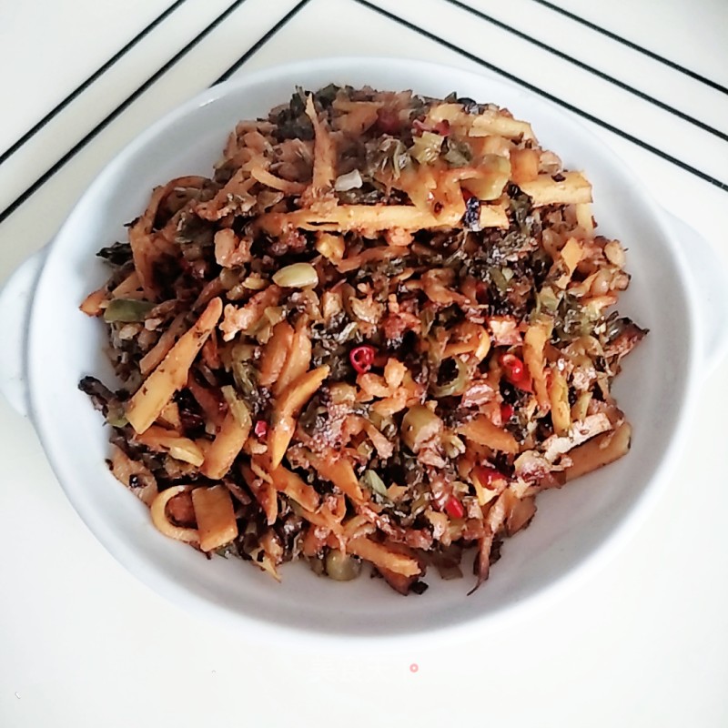 Stir-fried Spring Bamboo Shoots with Pickled Vegetables