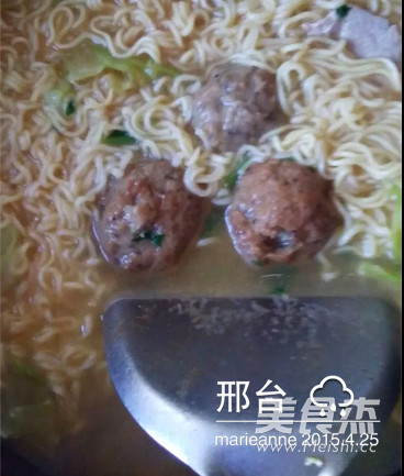 Instant Noodles with Meatballs recipe