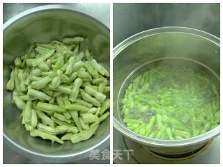 Stir-fried Onion and Beans recipe